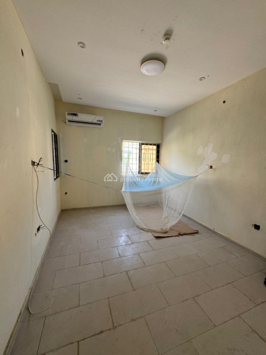 Perfectly Built 3 Bedroom Apartment with Swimming Pool, Lekki Phase 1, Lekki, Lagos, Flat / Apartment for Rent