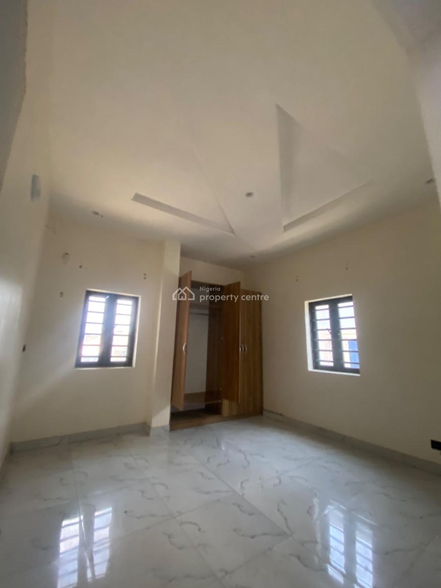 Spacious 2 Bedroom Apartment Upstairs, in a Secured Estate in Sangotedo Ajah., Sangotedo, Ajah, Lagos, Flat / Apartment for Rent