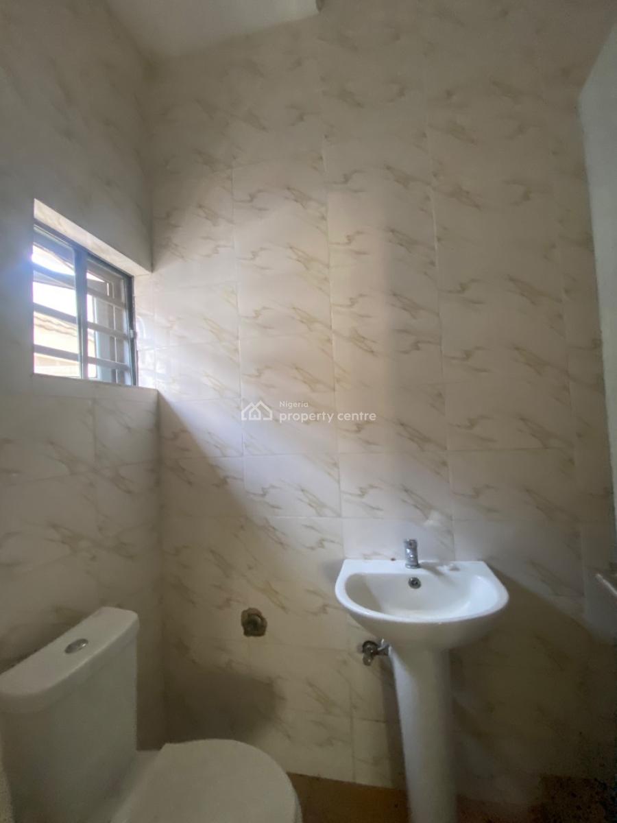 Spacious 2 Bedroom Apartment Upstairs, in a Secured Estate in Sangotedo Ajah., Sangotedo, Ajah, Lagos, Flat / Apartment for Rent