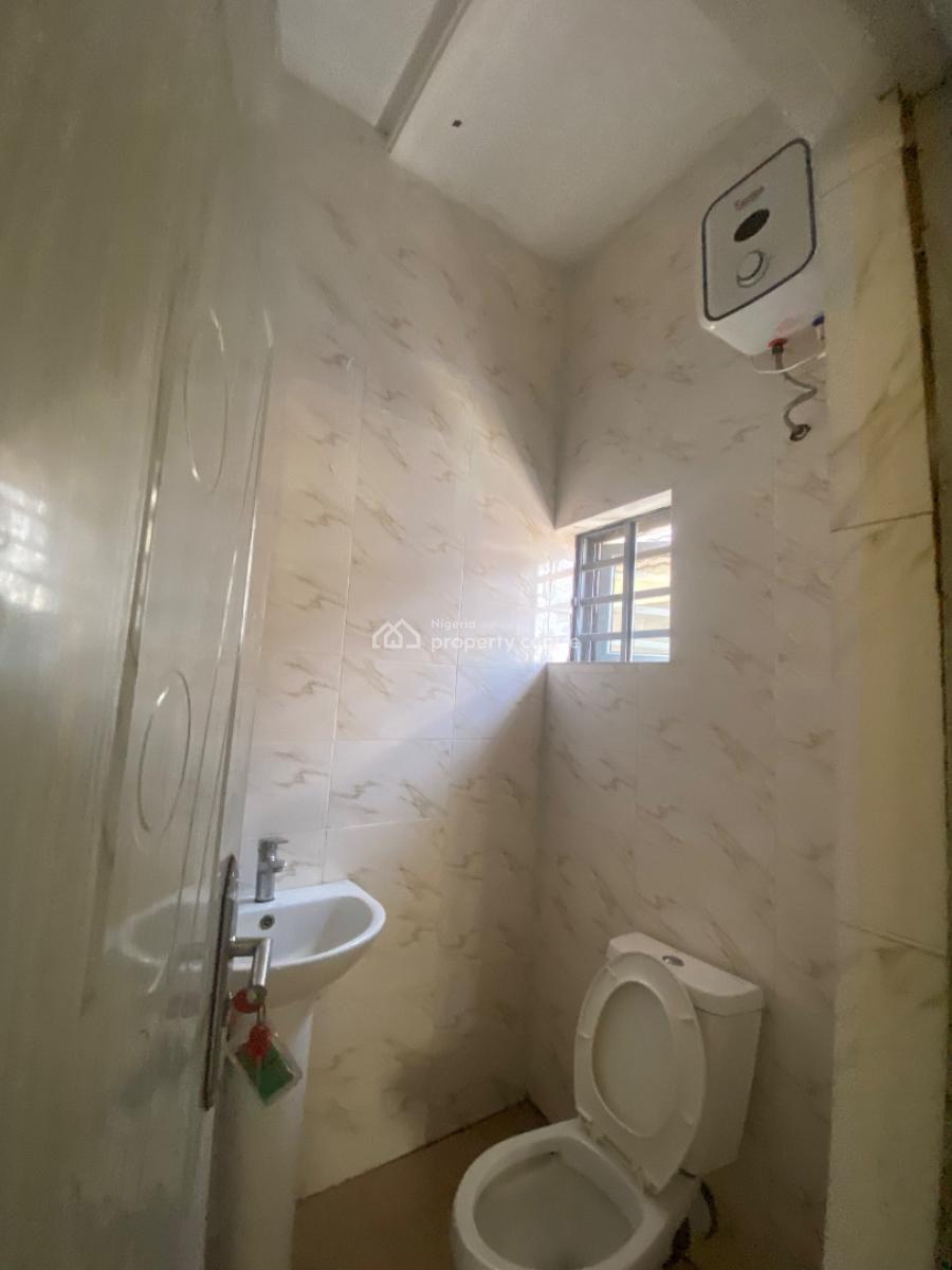 Spacious 2 Bedroom Apartment Upstairs, in a Secured Estate in Sangotedo Ajah., Sangotedo, Ajah, Lagos, Flat / Apartment for Rent