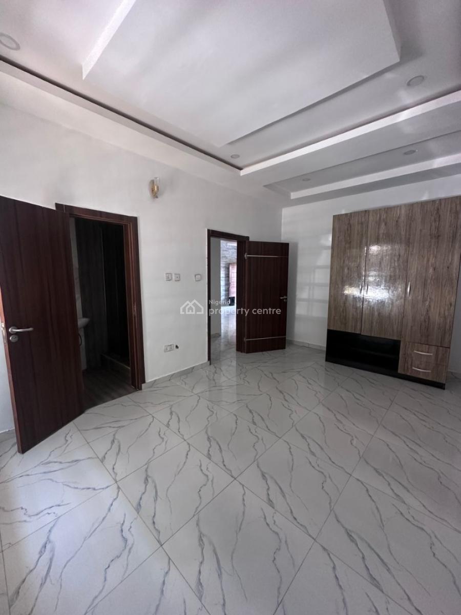 2 Bedroom Flat, Ologolo Lekki, Ologolo, Lekki, Lagos, Flat / Apartment for Rent