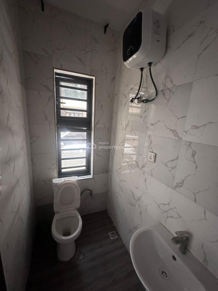 2 Bedroom Flat, Ologolo Lekki, Ologolo, Lekki, Lagos, Flat / Apartment for Rent