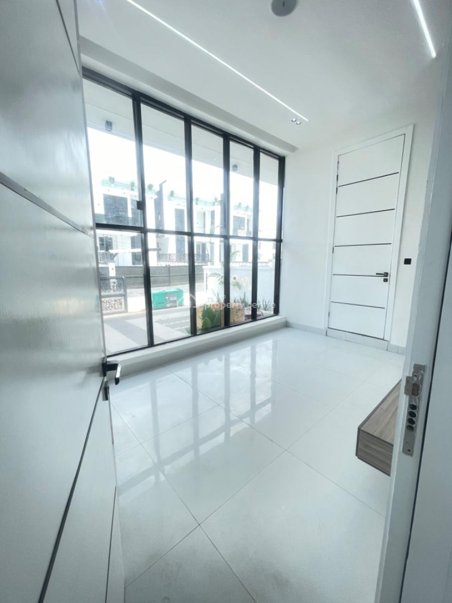 Its Modern Built  Contemporary 6 Bedroom Fully Detached Duplex L, Chevron Drive By Chevron Head Office Lekki Lagos, Lekki, Lagos, Detached Duplex for Sale