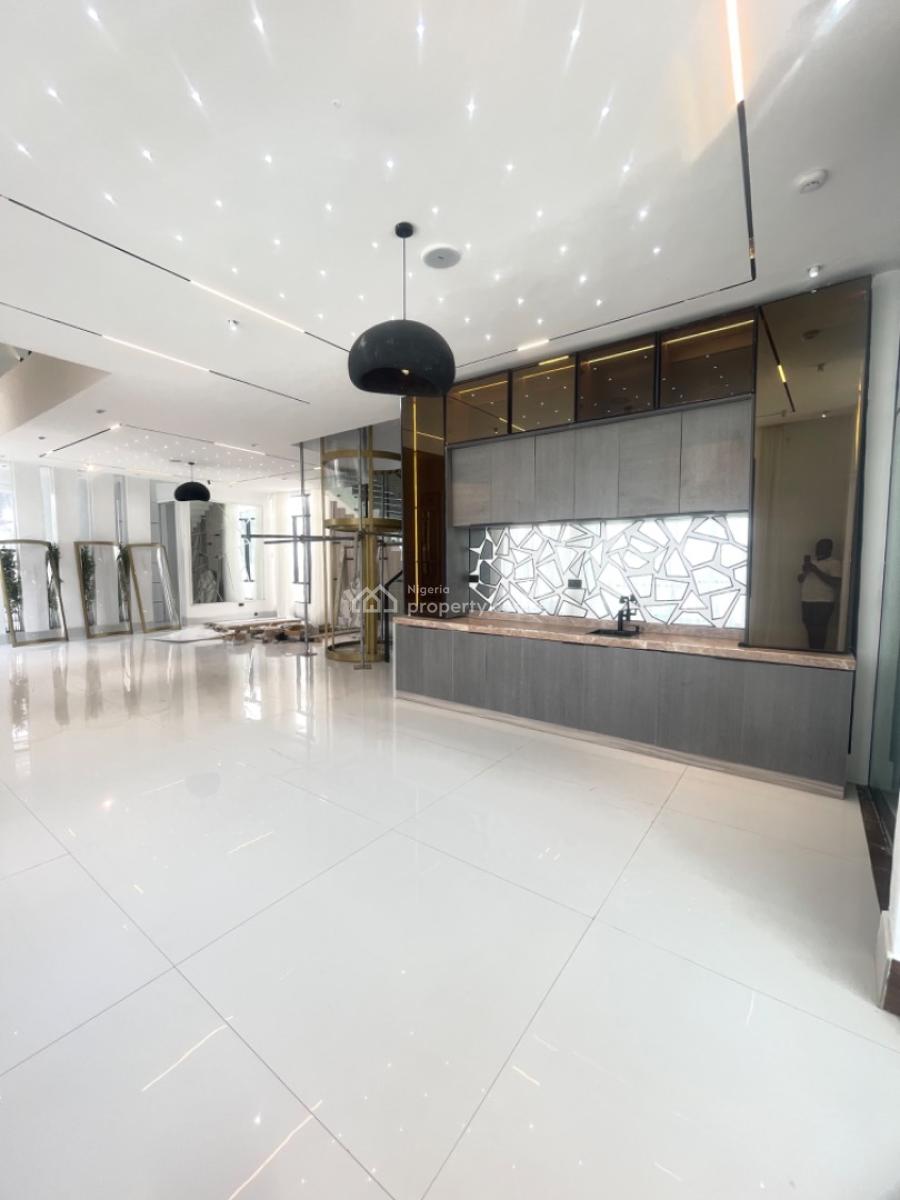 Its Modern Built  Contemporary 6 Bedroom Fully Detached Duplex L, Chevron Drive By Chevron Head Office Lekki Lagos, Lekki, Lagos, Detached Duplex for Sale