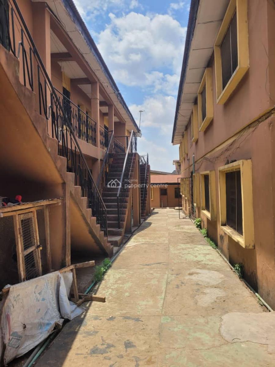 Commercial 4 Flat of 3 Bedrm, 4 Flat of 2 Bedrm,2 Units R/p on 1280sqm, Abayomi Area,iwo Road, Agodi Gate, Ibadan North, Oyo, Block of Flats for Sale