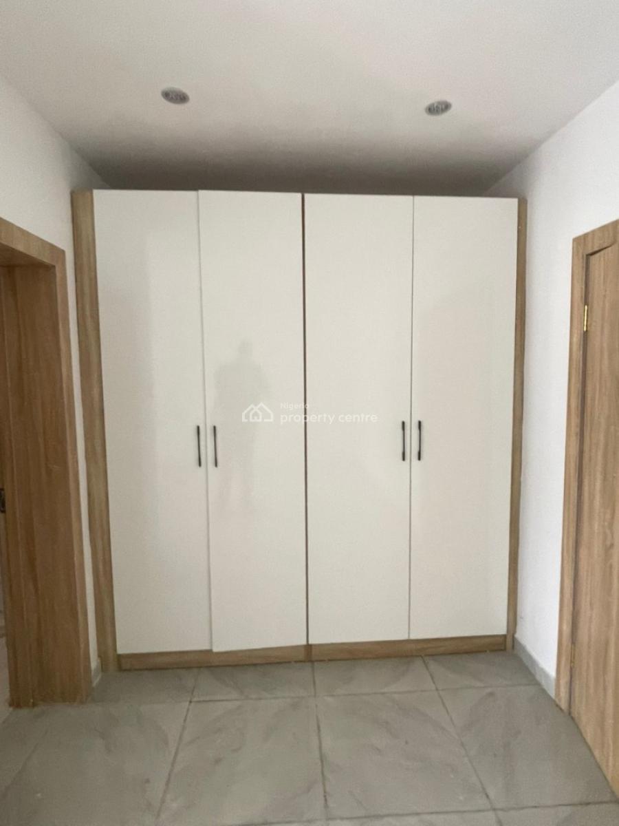 24/7 Power Supply 4 Bedroom En-suite Townhouse with an Enclosed Fitted, Lekki Phase 1, Lekki, Lagos, Terraced Duplex for Sale