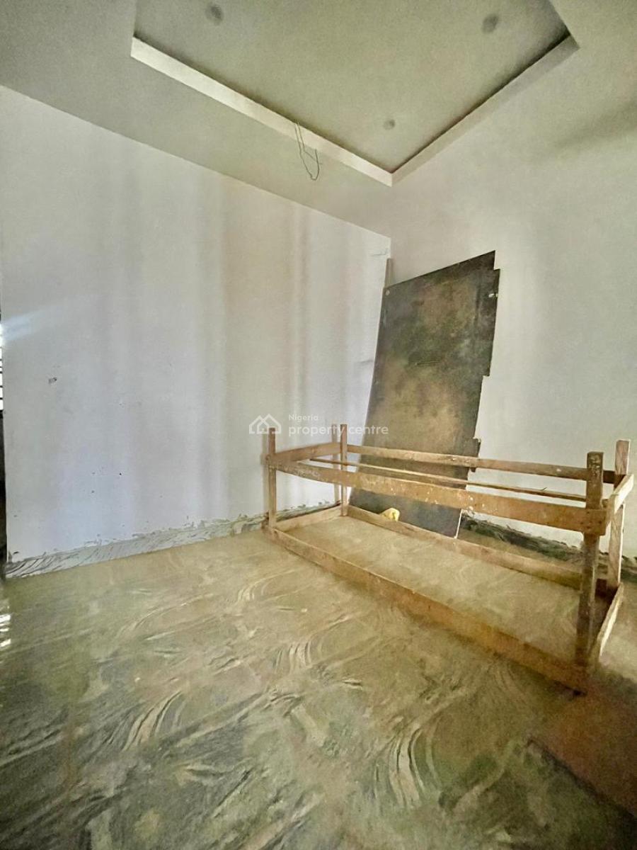 Distress: 5 Bedroom Terrace Duplex + Bq, Life Camp, Abuja, Terraced Duplex for Sale