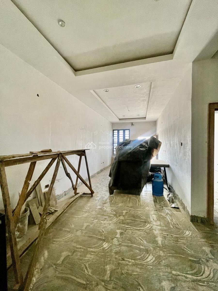 Distress: 5 Bedroom Terrace Duplex + Bq, Life Camp, Abuja, Terraced Duplex for Sale