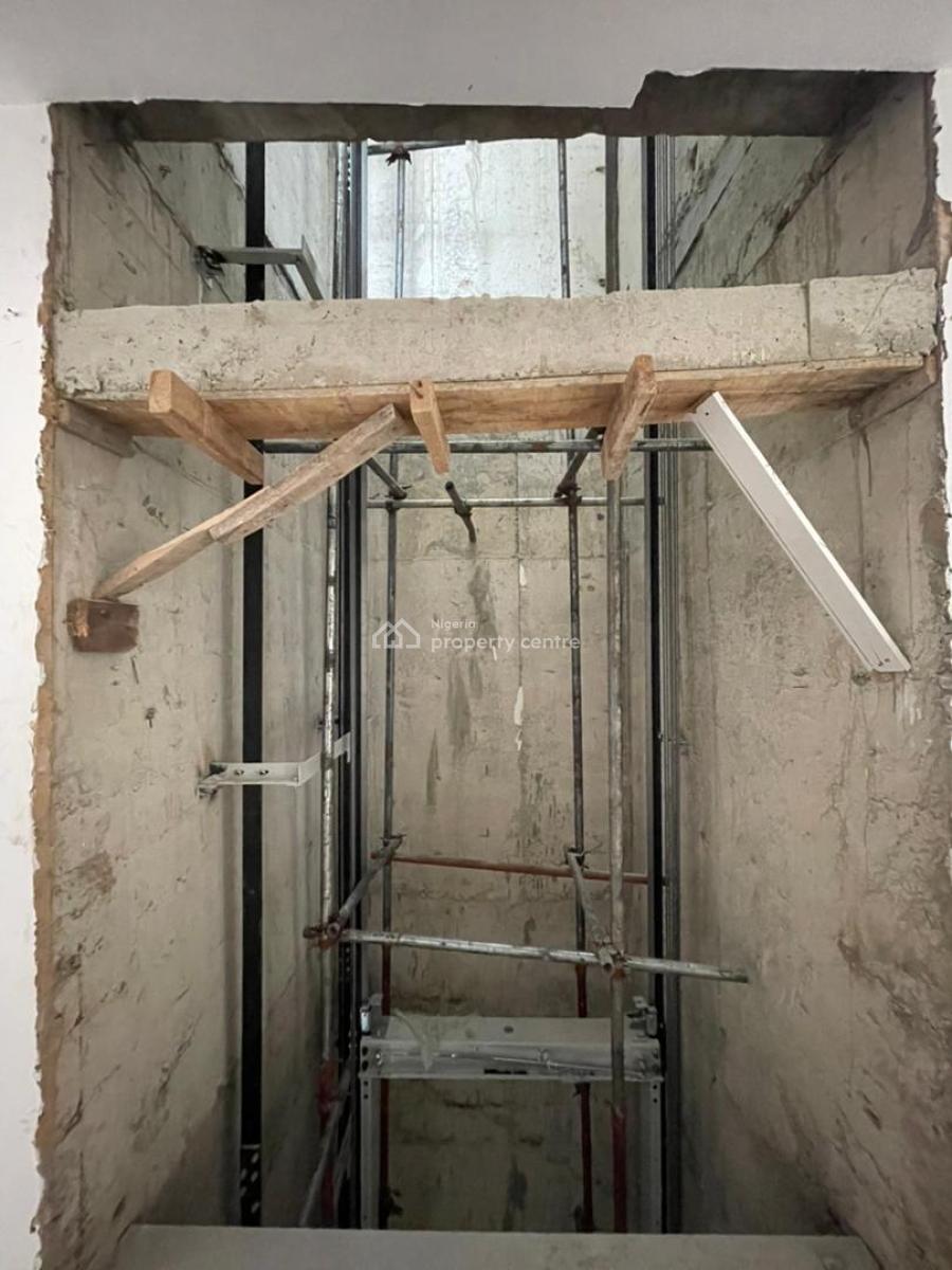 Luxurious Apartment with a Rooftop Pool, Lekki Phase 1, Lekki, Lagos, Flat / Apartment for Sale