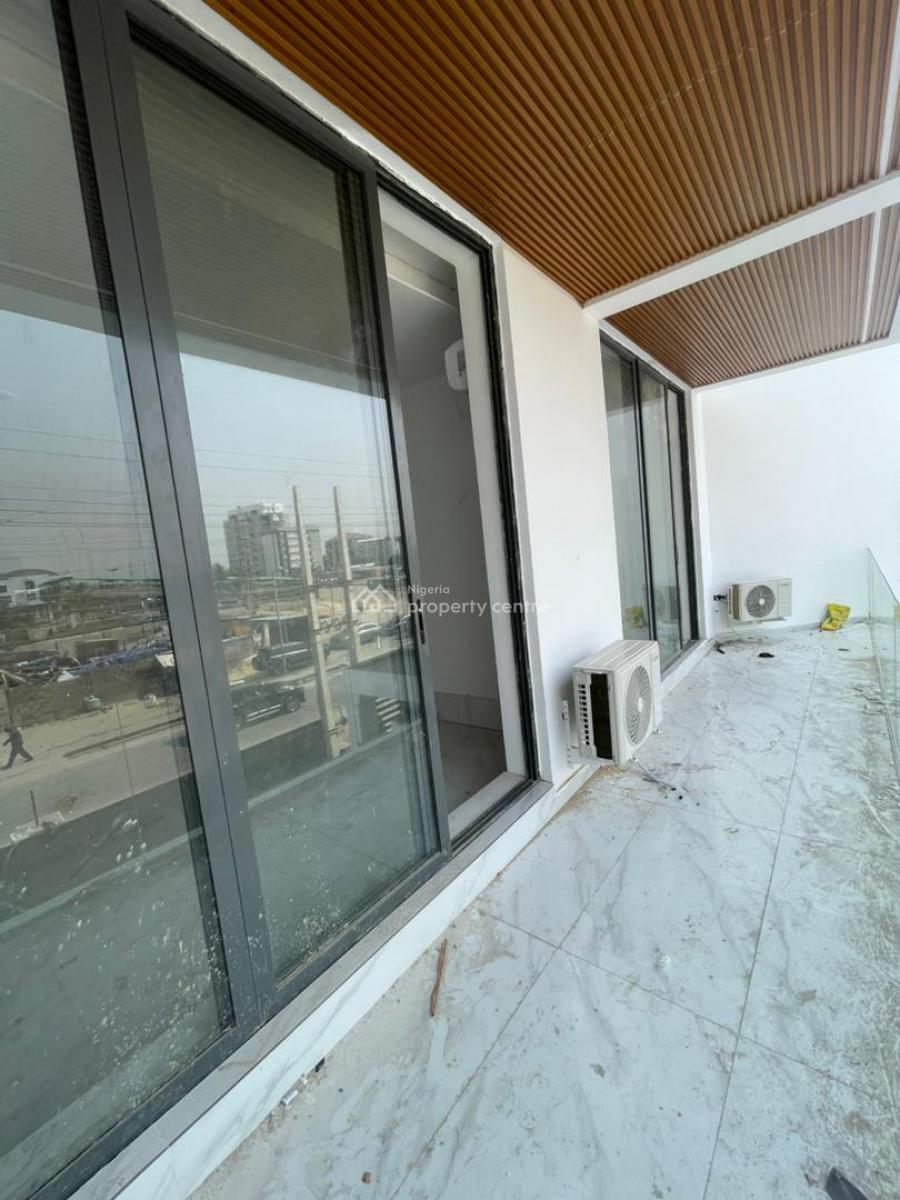 Luxurious Apartment with a Rooftop Pool, Lekki Phase 1, Lekki, Lagos, Flat / Apartment for Sale