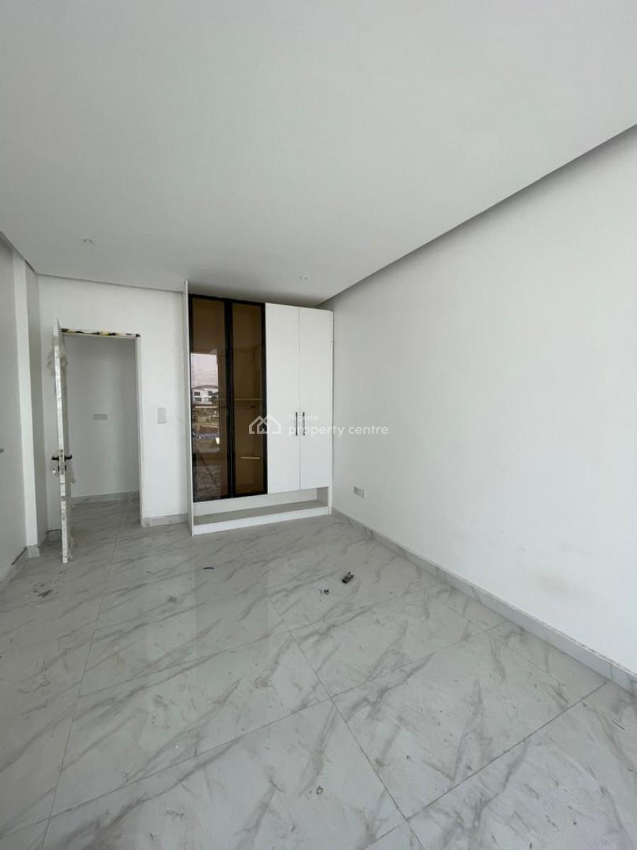 Luxurious Apartment with a Rooftop Pool, Lekki Phase 1, Lekki, Lagos, Flat / Apartment for Sale