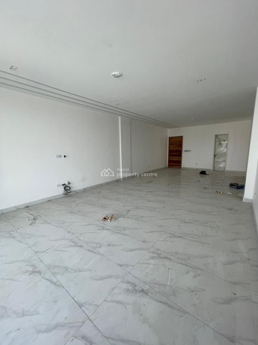 Luxurious Apartment with a Rooftop Pool, Lekki Phase 1, Lekki, Lagos, Flat / Apartment for Sale