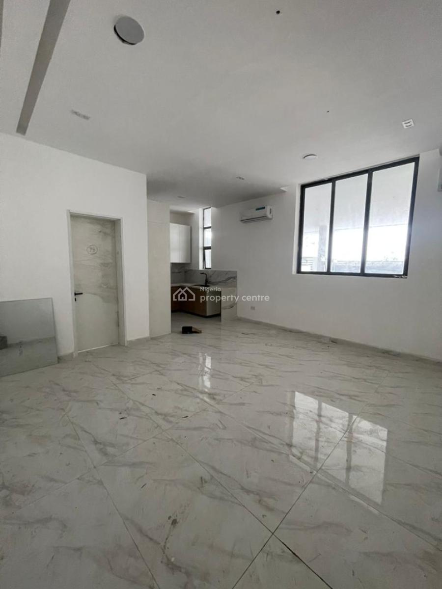 Luxurious Apartment with a Rooftop Pool, Lekki Phase 1, Lekki, Lagos, Flat / Apartment for Sale