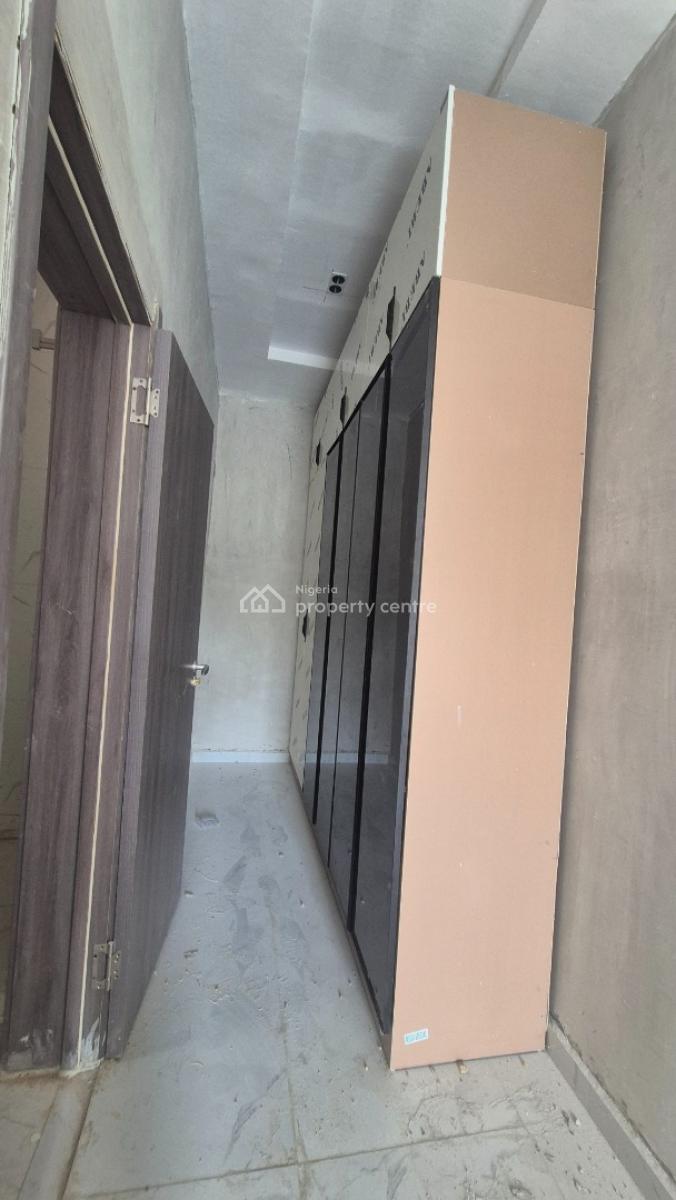 Direct & Well Finished & Luxury 4 Bedroom Flat with Rm Bq in Gra Ikeja, Off Sobo Arobiodun Street Gra Ikeja, Ikeja Gra, Ikeja, Lagos, Flat / Apartment for Sale