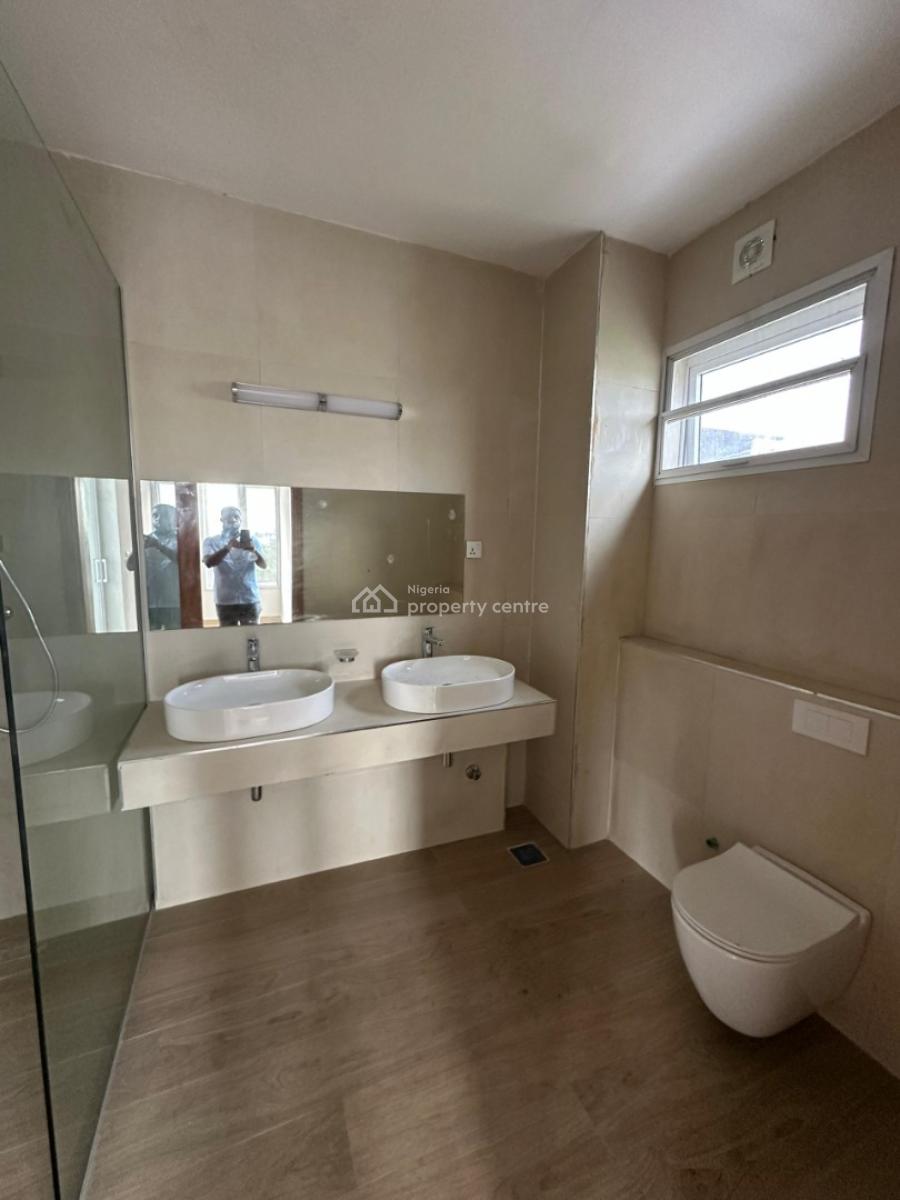 a Serviced & Spacious 3 Bedroom Apartment with a Room Bq, Old Ikoyi, Ikoyi, Lagos, Flat / Apartment for Rent