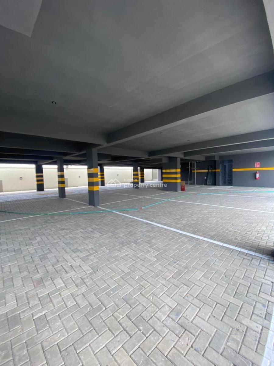 Exquisite 2bedroom Apartment with an Elevator,bq,pool, Lekki Phase 1, Lekki, Lagos, Flat / Apartment for Sale