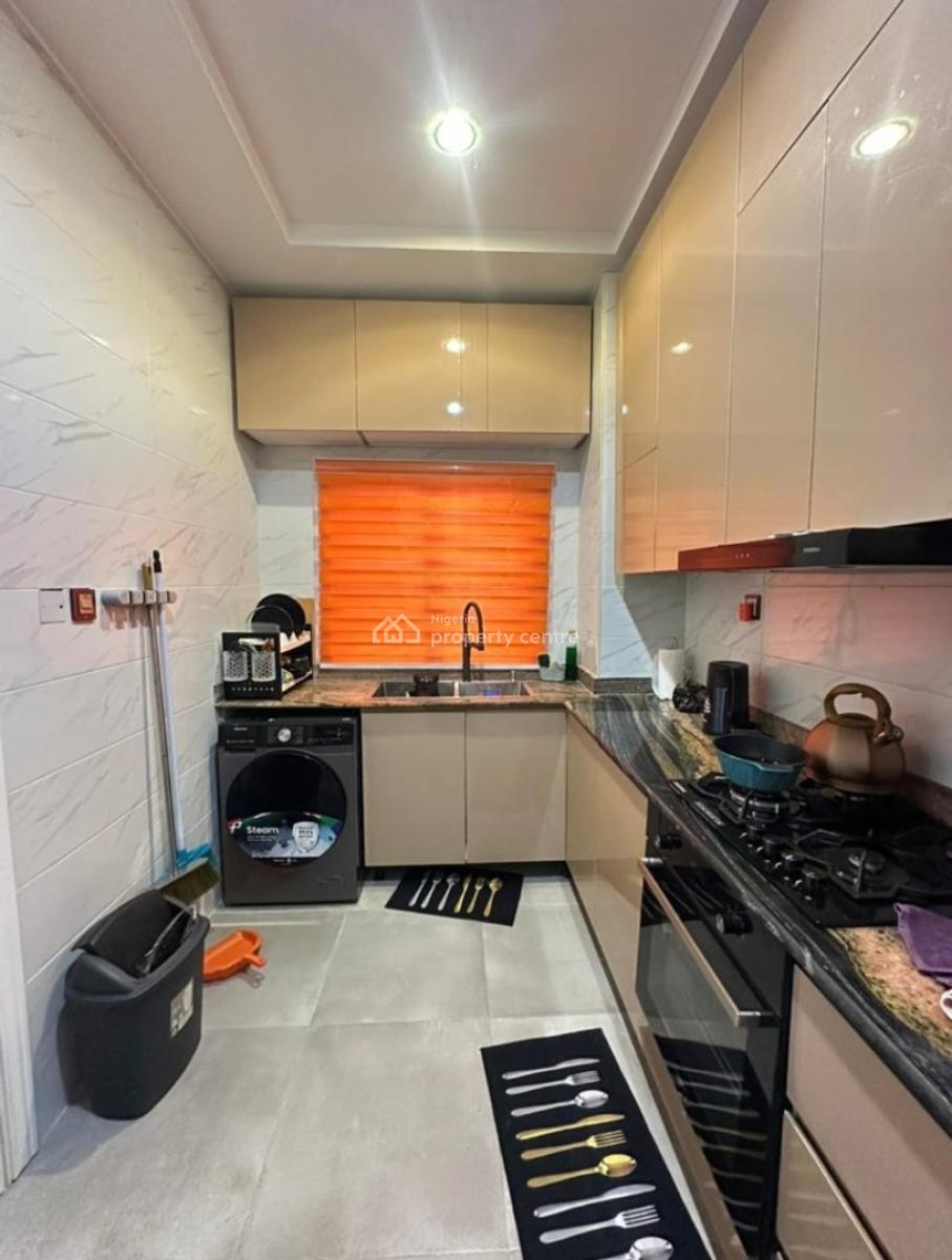 Furnished and Fully Fitted and Serviced with 24/7 Power Supply 2 Bedro, Ikate Elegushi, Lekki, Lagos, Flat / Apartment for Rent