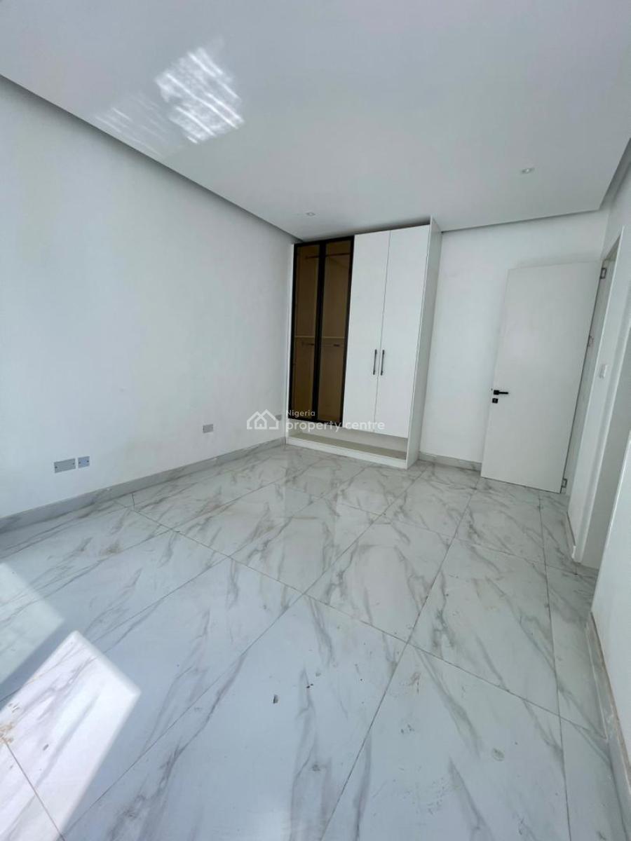 Luxurious 2 Bedroom Apartment with Gym, Lekki Phase 1, Lekki, Lagos, Flat / Apartment for Sale