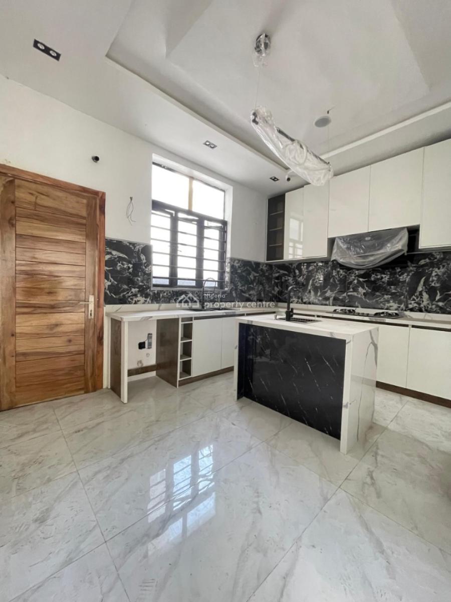 Stunning 4bedroom Duplex with 2 Bqs, Chevron, Lekki, Lagos, Detached Duplex for Sale