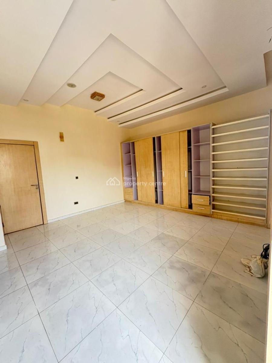 Spacious Master Bedroom in a Shared Apartment, Ikota Gra Lekki Lagos, Ikota, Lekki, Lagos, Flat / Apartment for Rent