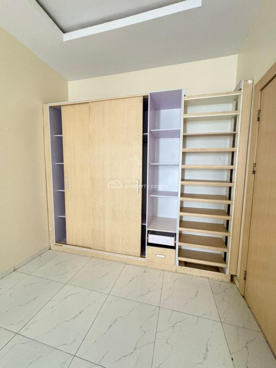 Semi Master Bedroom in a Shared Apartment, Ikota Gra Lekki Lagos, Ikota, Lekki, Lagos, Flat / Apartment for Rent