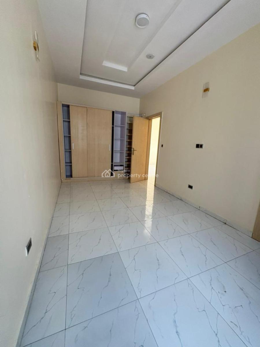 Semi Master Bedroom in a Shared Apartment, Ikota Gra Lekki Lagos, Ikota, Lekki, Lagos, Flat / Apartment for Rent