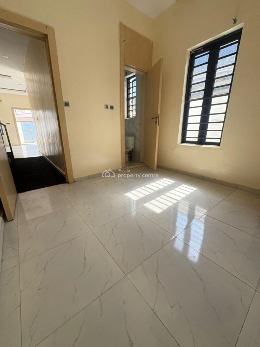 a Single Room in a Shared Apartment, Ikota Gra Lekki Lagos, Ikota, Lekki, Lagos, Flat / Apartment for Rent