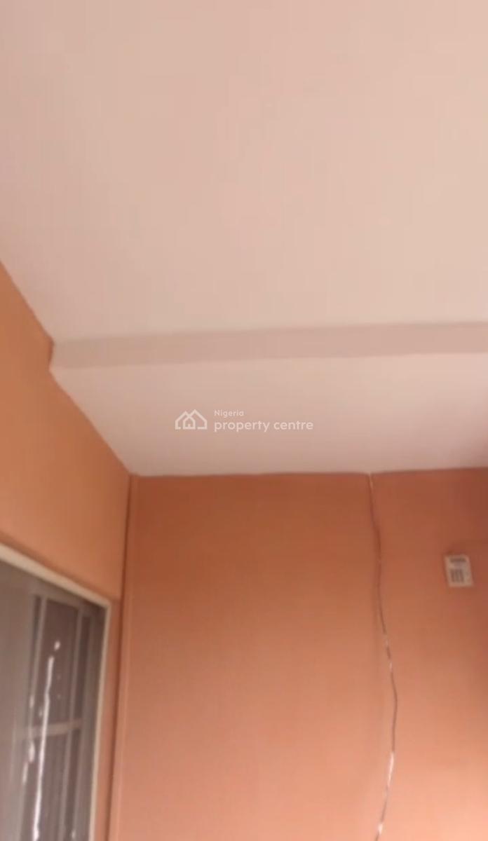 Renovated Spacious 3bedroom Flat in a Calm Neighbourhood(upstairs ), Off Alapere Estate Road Alapere Ketu, Accesible to Anywhere, Alapere, Ketu, Lagos, Flat / Apartment for Rent