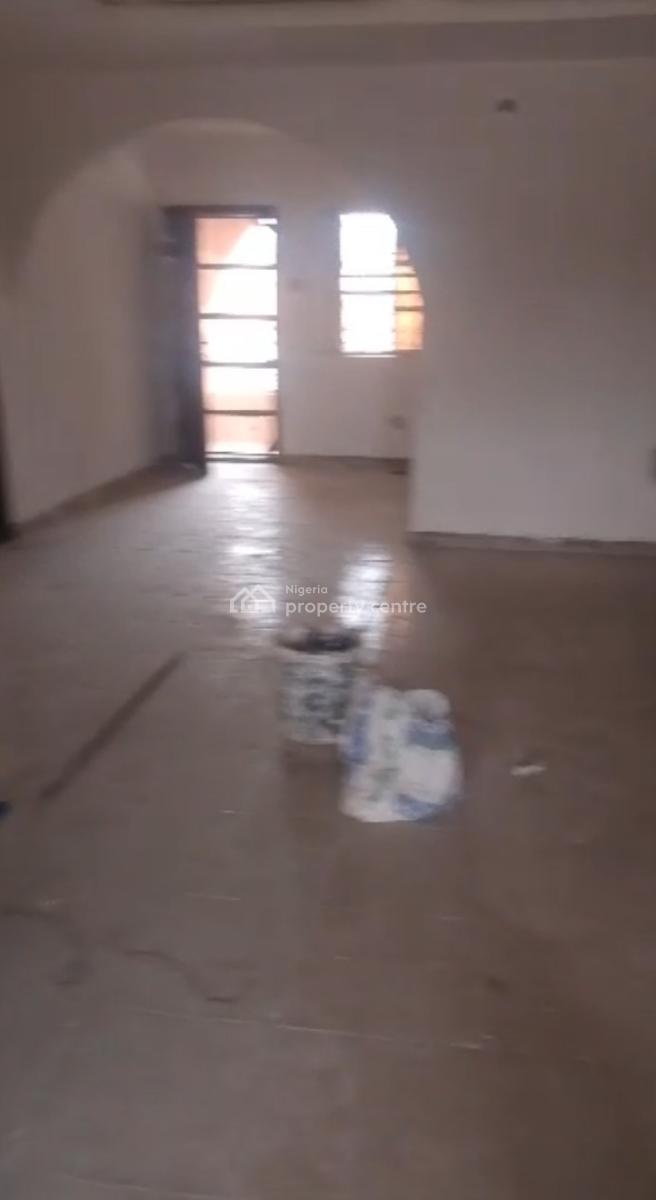 Renovated Spacious 3bedroom Flat in a Calm Neighbourhood(upstairs ), Off Alapere Estate Road Alapere Ketu, Accesible to Anywhere, Alapere, Ketu, Lagos, Flat / Apartment for Rent