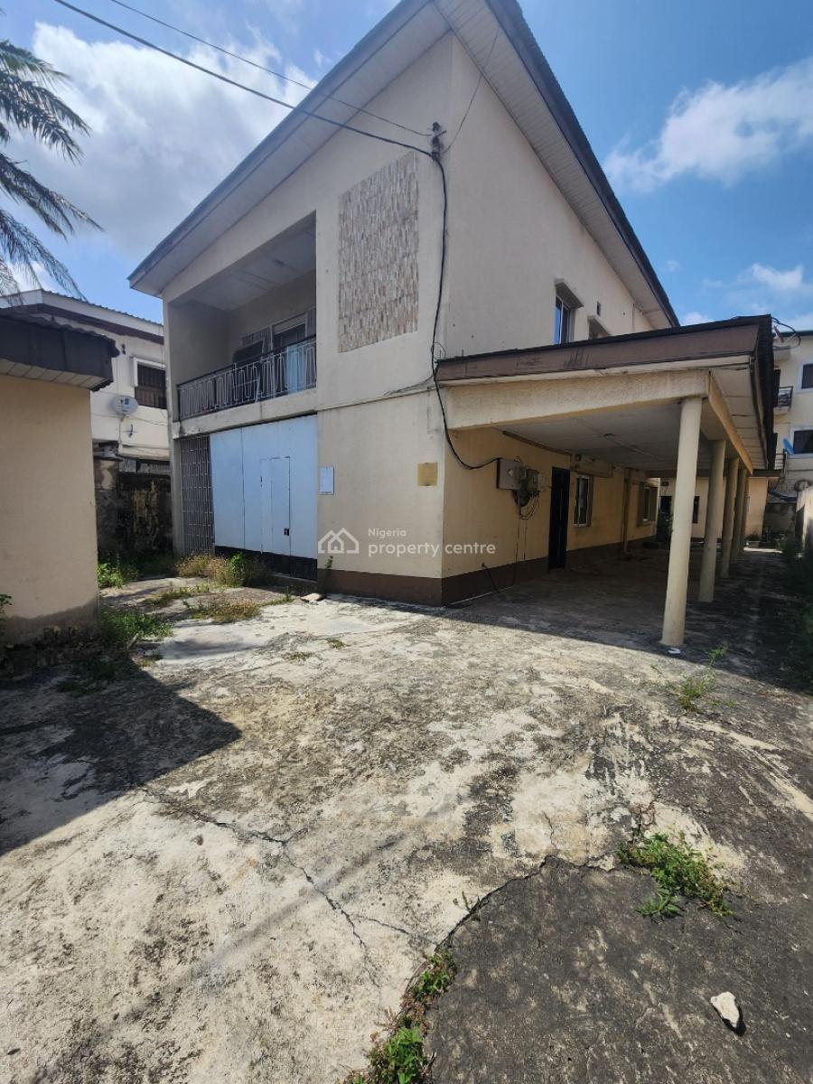 Spacious 8 Rooms Office Building with 2 Bq and Ample Parking, Off Awolowo Road Ikoyi, Ikoyi, Lagos, Commercial Property for Rent