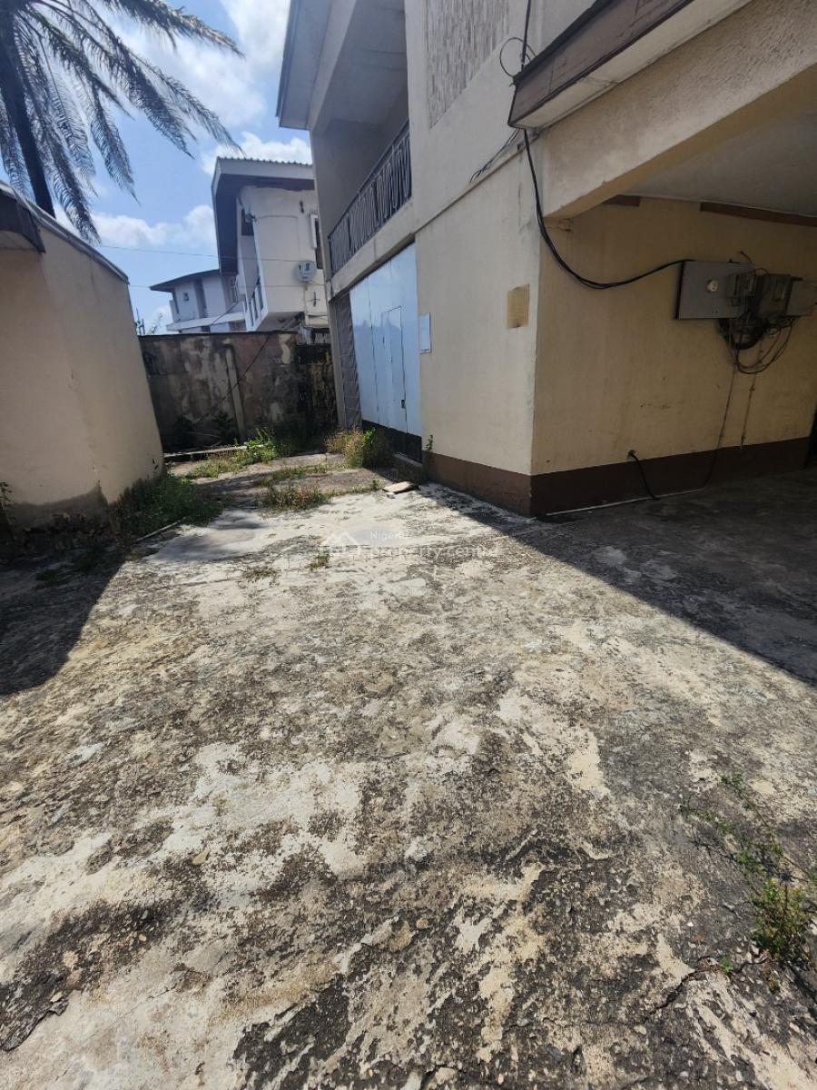 Spacious 8 Rooms Office Building with 2 Bq and Ample Parking, Off Awolowo Road Ikoyi, Ikoyi, Lagos, Commercial Property for Rent