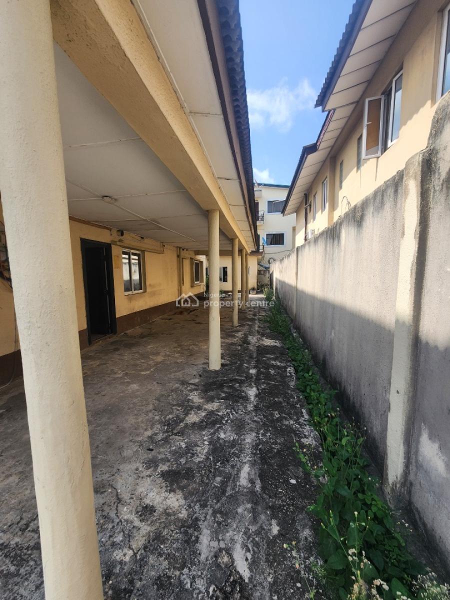 Spacious 8 Rooms Office Building with 2 Bq and Ample Parking, Off Awolowo Road Ikoyi, Ikoyi, Lagos, Commercial Property for Rent