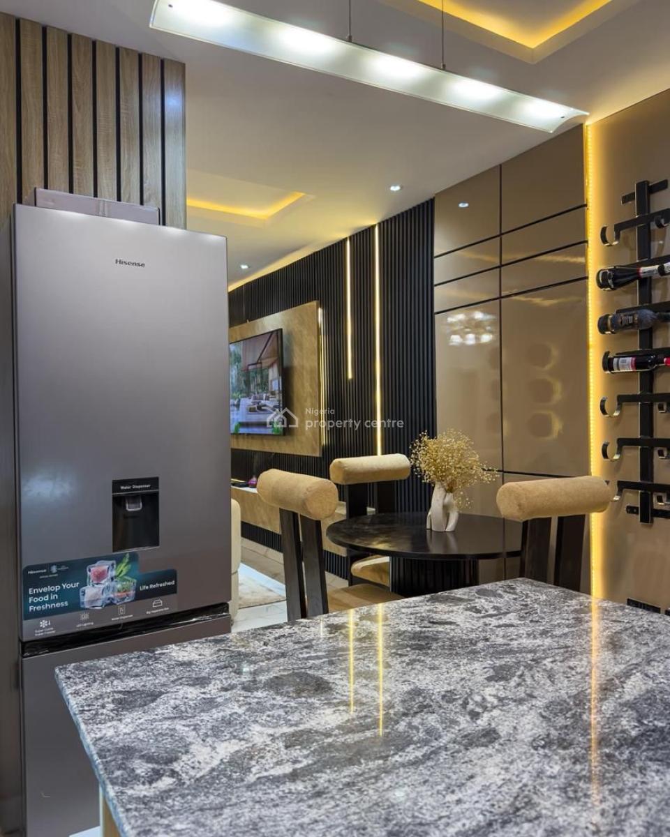 Luxurious and Beautiful 3 Bedroom Apartment, Surulere, Lagos, Flat / Apartment Short Let