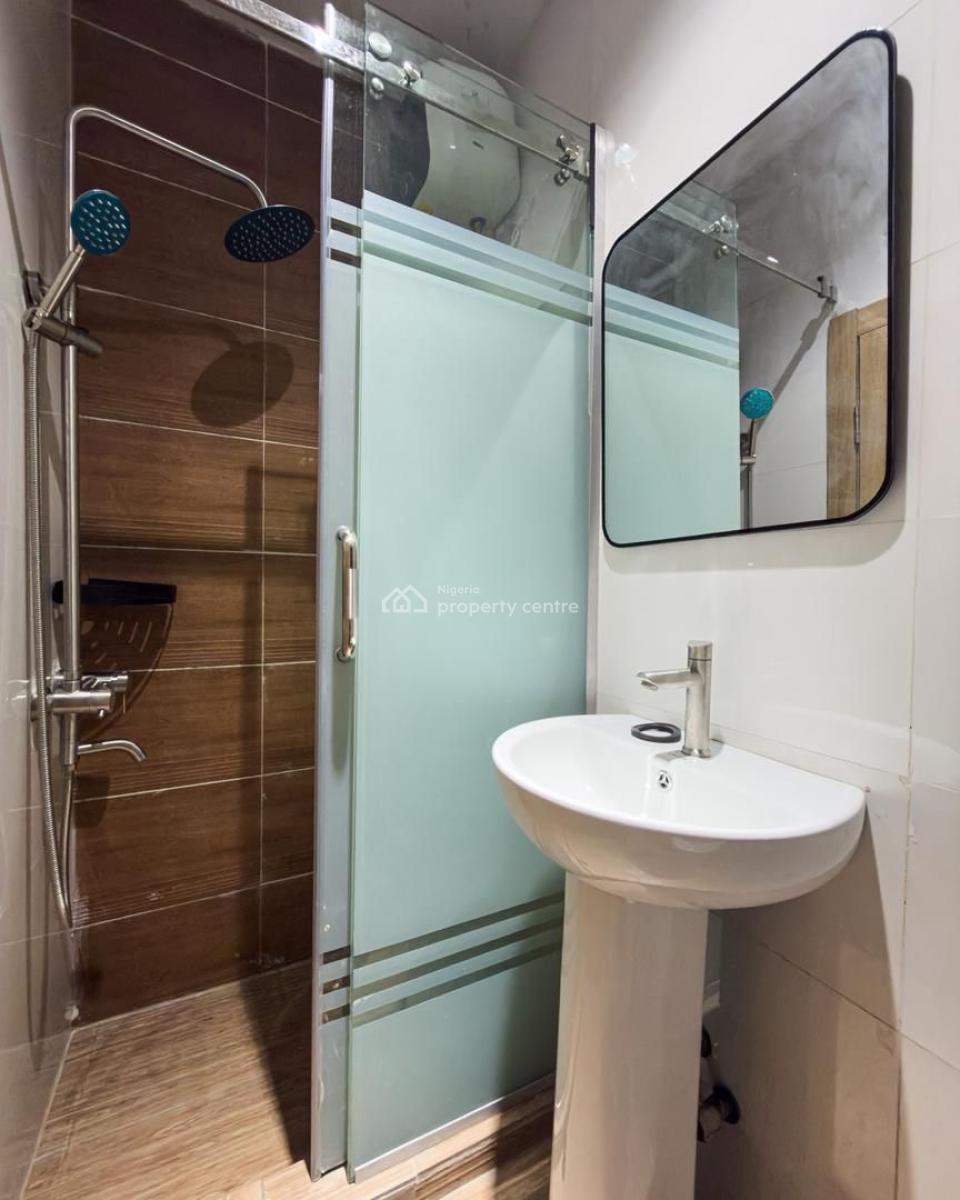 Luxurious and Beautiful 3 Bedroom Apartment, Surulere, Lagos, Flat / Apartment Short Let