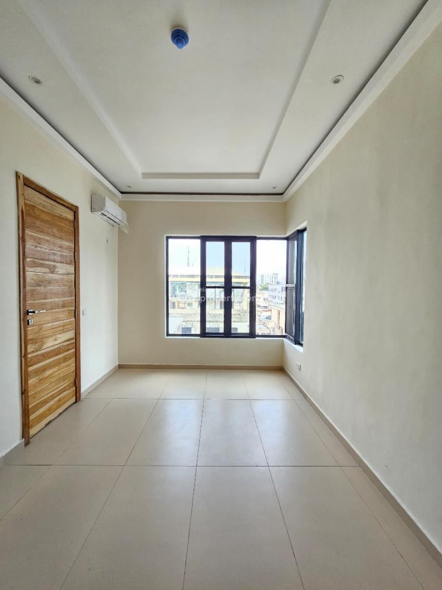 Exquisite 3 Bedroom Apartment with Pool and Concierge Service, Victoria Island (vi), Lagos, Flat / Apartment for Sale