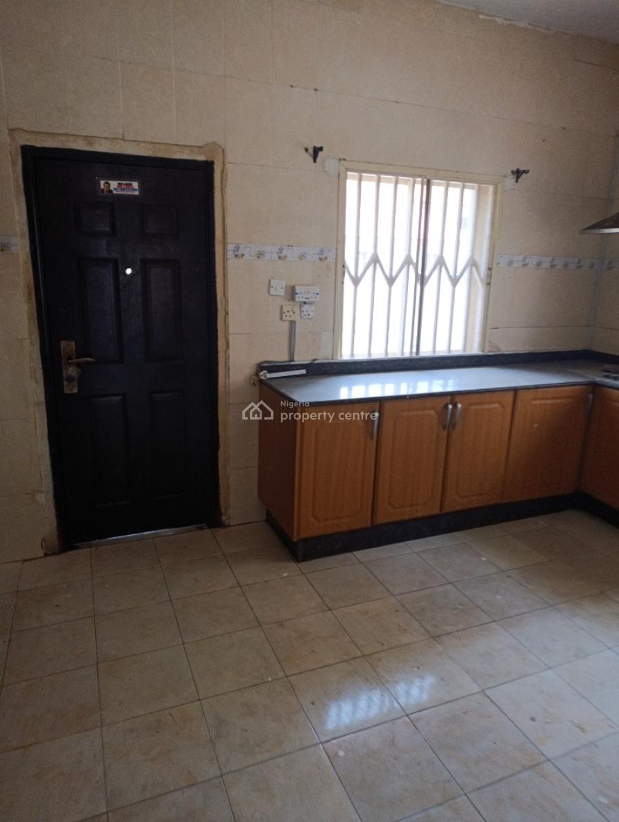 Very Nice Duplex on 500 Sqm Plot, Crown Estate, Sangotedo, Ajah, Lagos, Semi-detached Duplex for Sale
