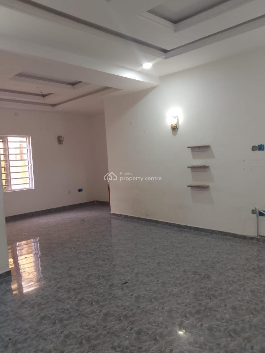 a Spacious 2 Bedroom Apartment, Mobil Road Ilaje, Lekki, Lagos, Flat / Apartment for Rent