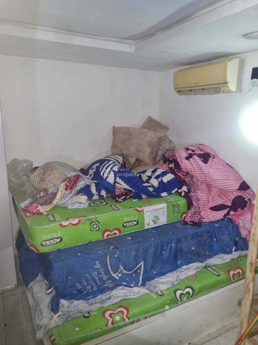 Bungalow, Idowu Emma Street, Lekki, Lagos, Hotel / Guest House for Rent