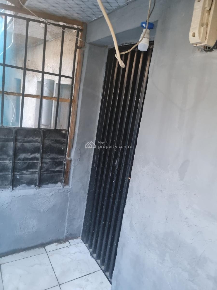Bungalow, Idowu Emma Street, Lekki, Lagos, Hotel / Guest House for Rent