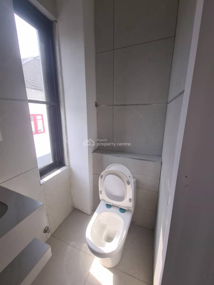 a Brand New 2 Bedroom  Apartment, Jakande, Lekki, Lagos, Flat / Apartment for Sale