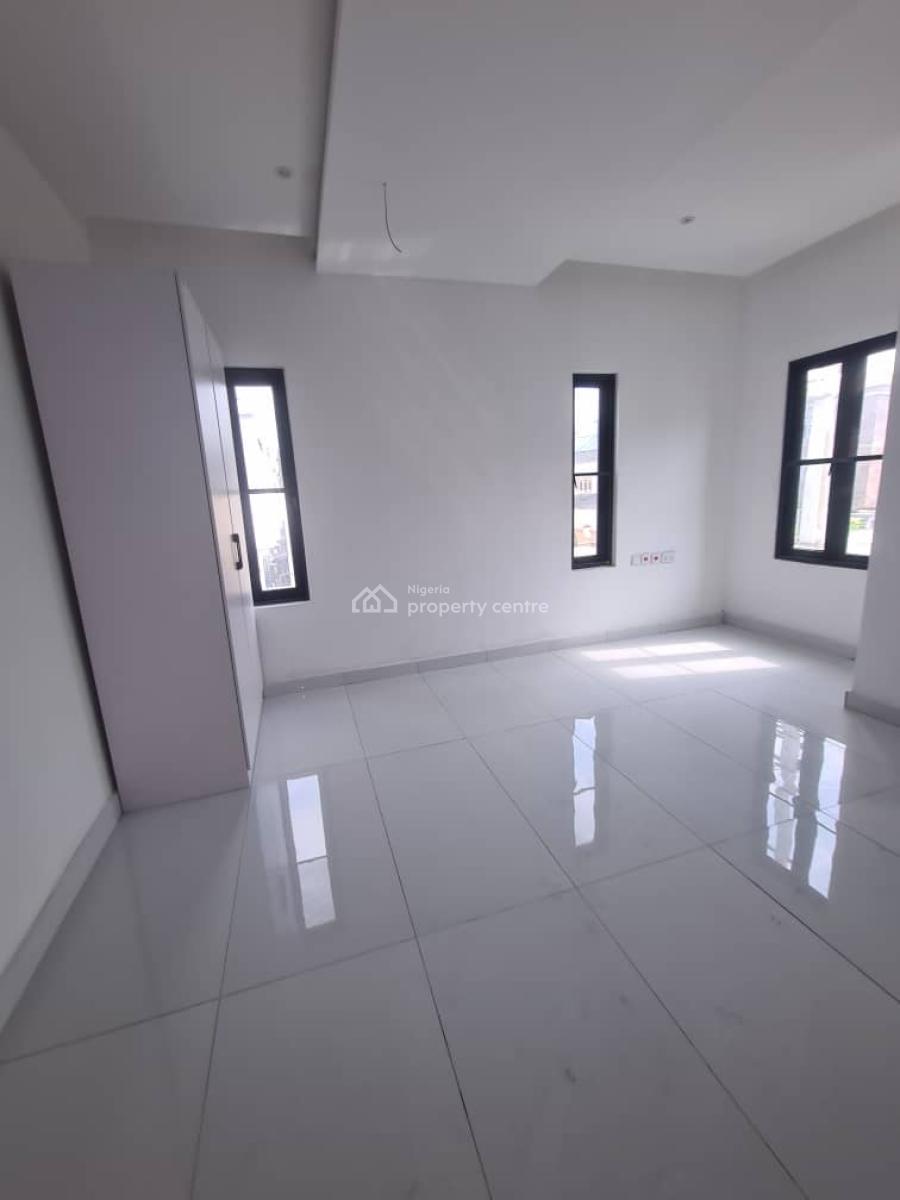 a Brand New 2 Bedroom  Apartment, Jakande, Lekki, Lagos, Flat / Apartment for Sale