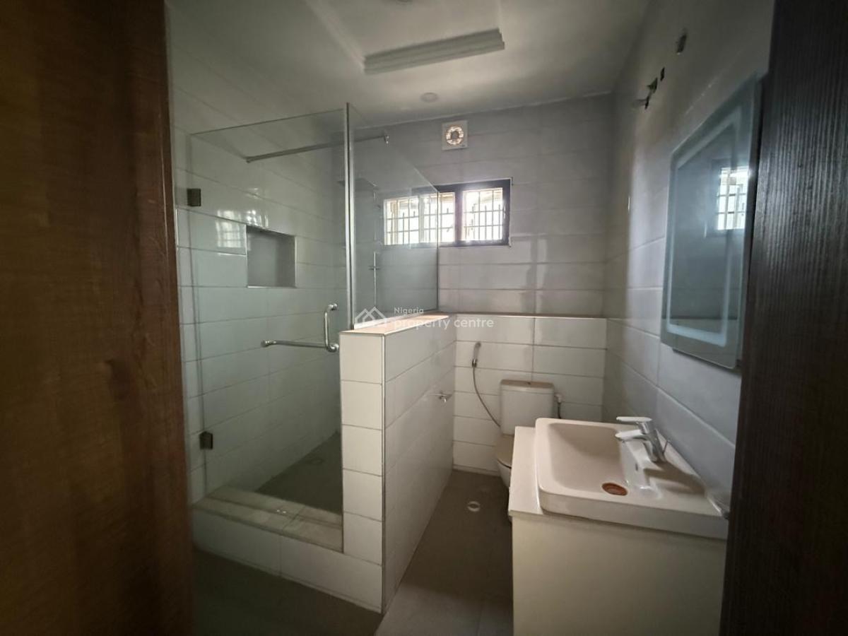 5bedroom Terrace with 1bedroom Guest Chalet, Maitama District, Abuja, Terraced Duplex for Rent