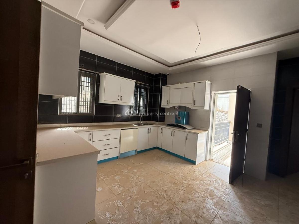 5bedroom Terrace with 1bedroom Guest Chalet, Maitama District, Abuja, Terraced Duplex for Rent