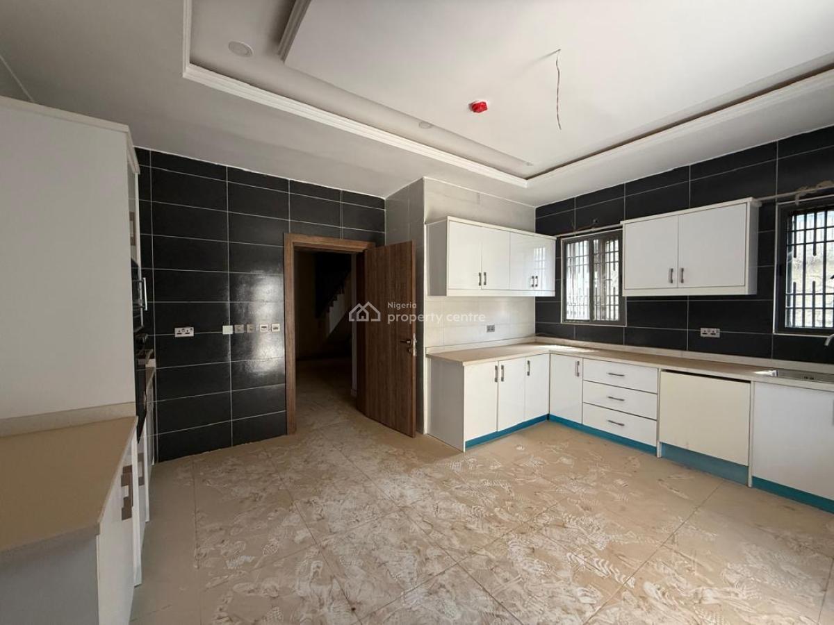 5bedroom Terrace with 1bedroom Guest Chalet, Maitama District, Abuja, Terraced Duplex for Rent