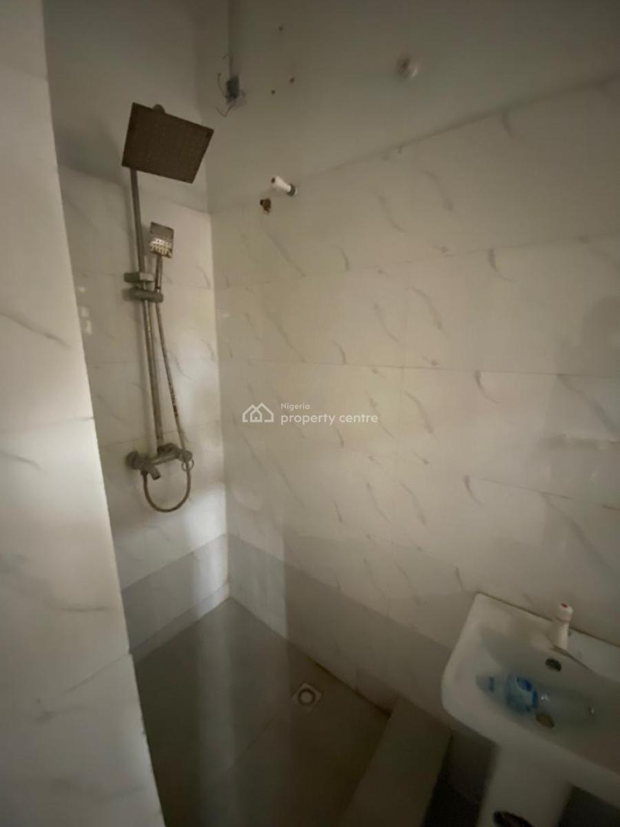 a Standard Room Self Contained, Off Admiralty Lekki, Lekki Phase 1, Lekki, Lagos, Self Contain (single Rooms) for Rent