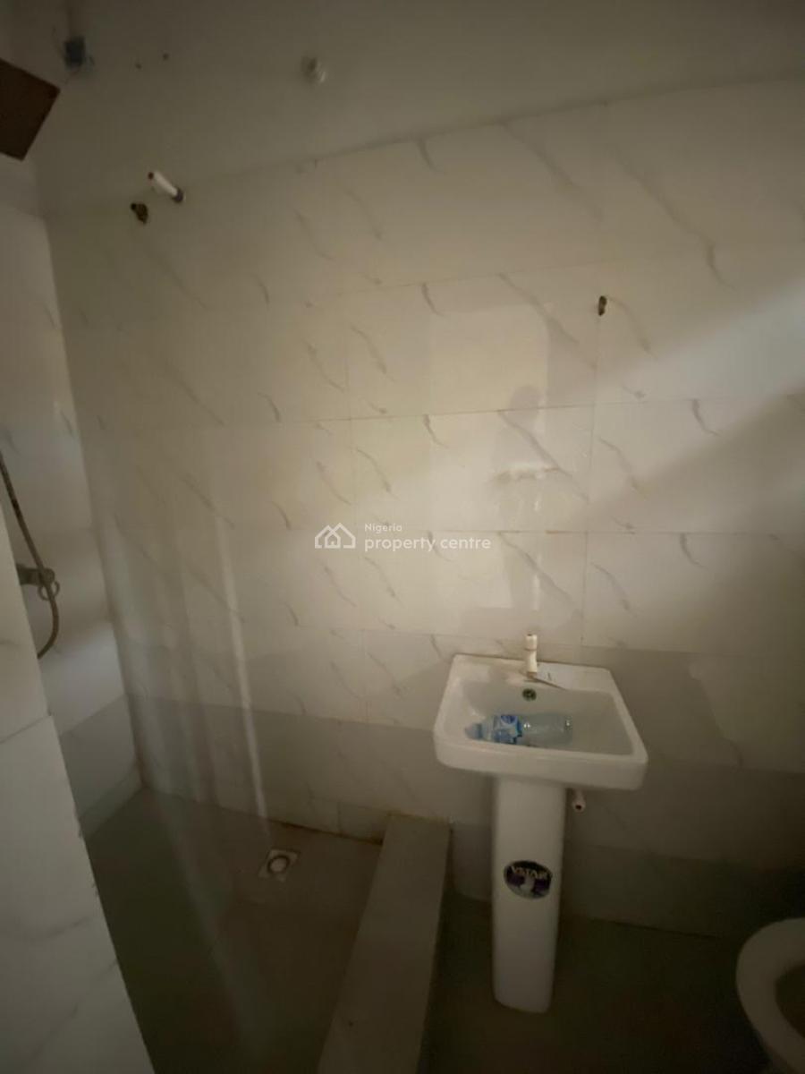 a Standard Room Self Contained, Off Admiralty Lekki, Lekki Phase 1, Lekki, Lagos, Self Contain (single Rooms) for Rent