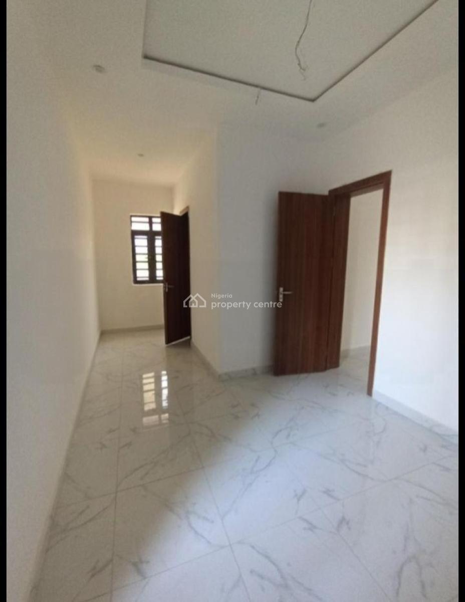 2 Bedroom Spacious Flat, Lekki Phase 1, Lekki, Lagos, Flat / Apartment for Rent