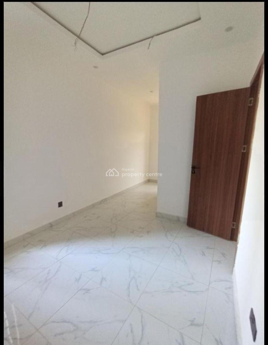 Standard Spacious 2 Bedroom Flat, Sangotedo, Ajah, Lagos, Flat / Apartment for Rent