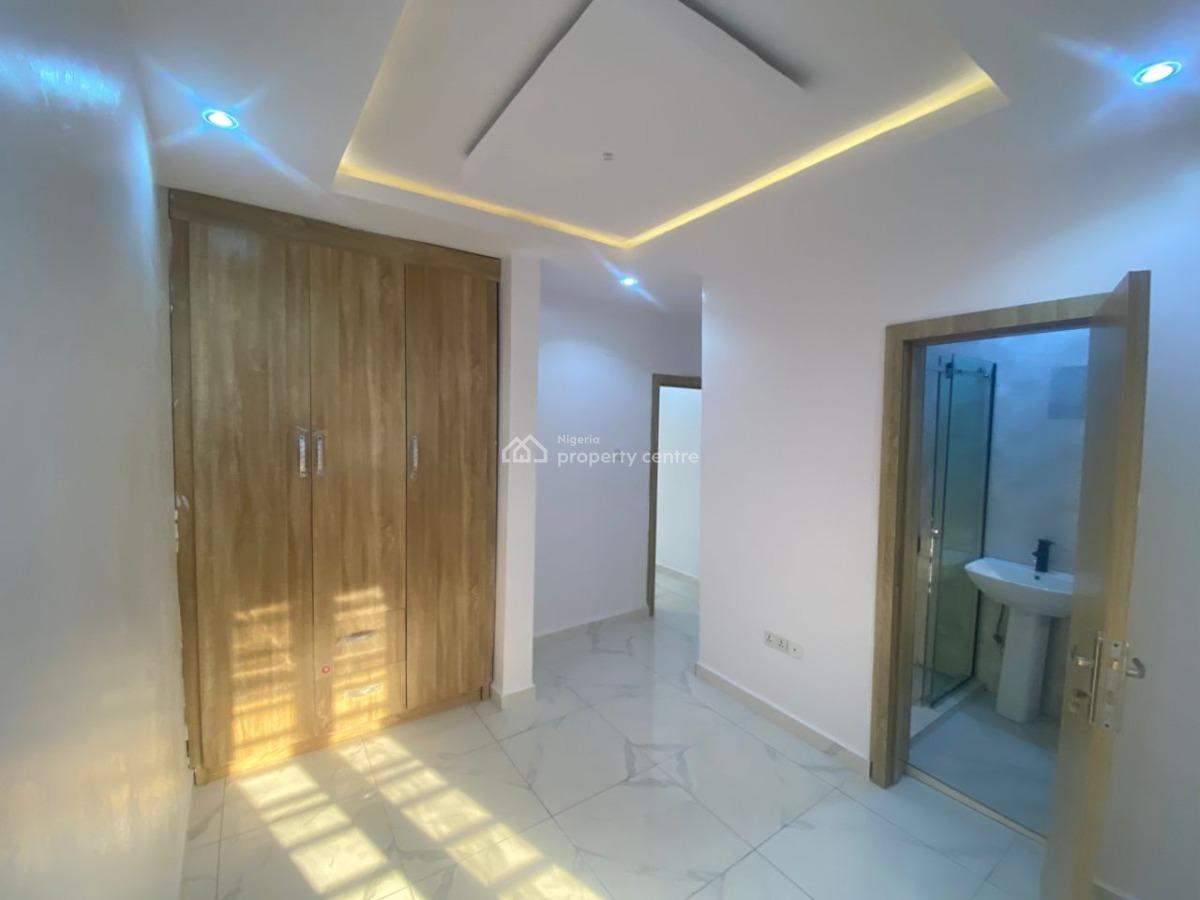 Standard Spacious 2 Bedroom Flat, Sangotedo, Ajah, Lagos, Flat / Apartment for Rent