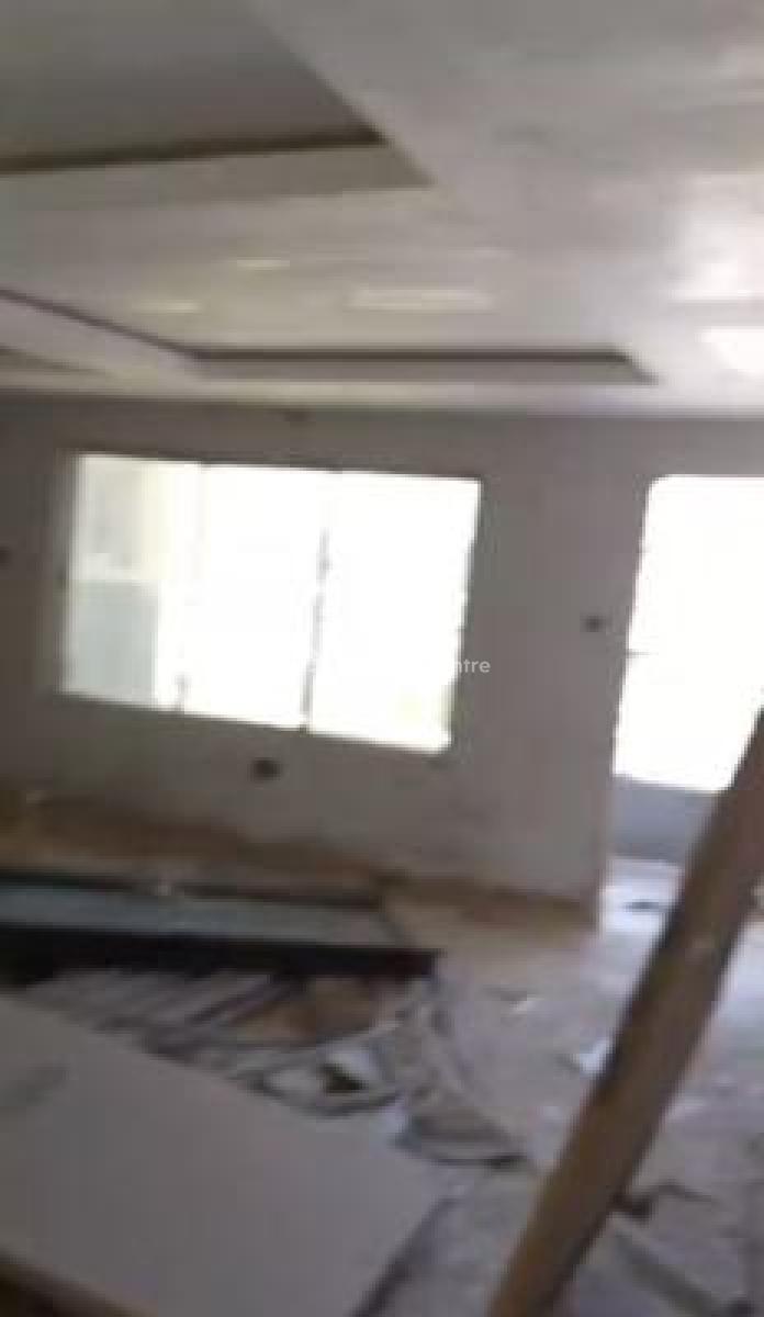 Distress 3 Bedrooms Semi Finished Bedrooms Flat Serviced Apartment, Horizon 2 Estate Meadow Hall Road, Ikate, Lekki, Lagos, Flat / Apartment for Sale